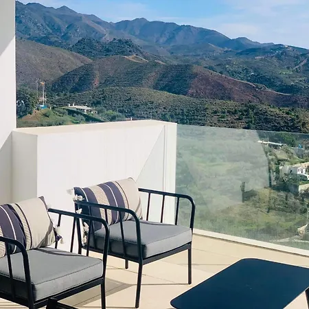 Extra Large Luxury Property With Spa, 3 Min To Marbella City Center Apartment *