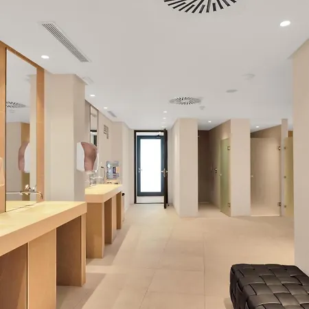 Extra Large Luxury Property With Spa, 3 Min To Marbella City Center Apartment *