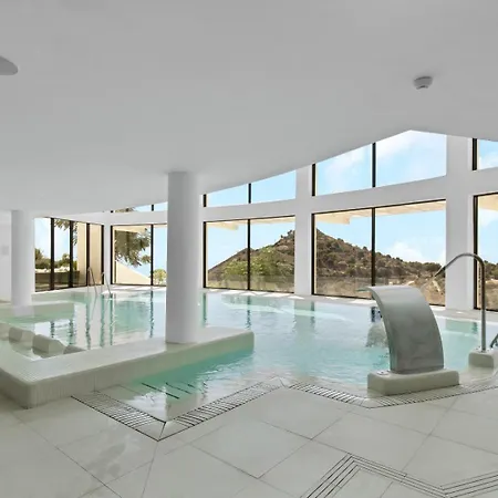 Extra Large Luxury Property With Spa, 3 Min To Marbella City Center Malaga